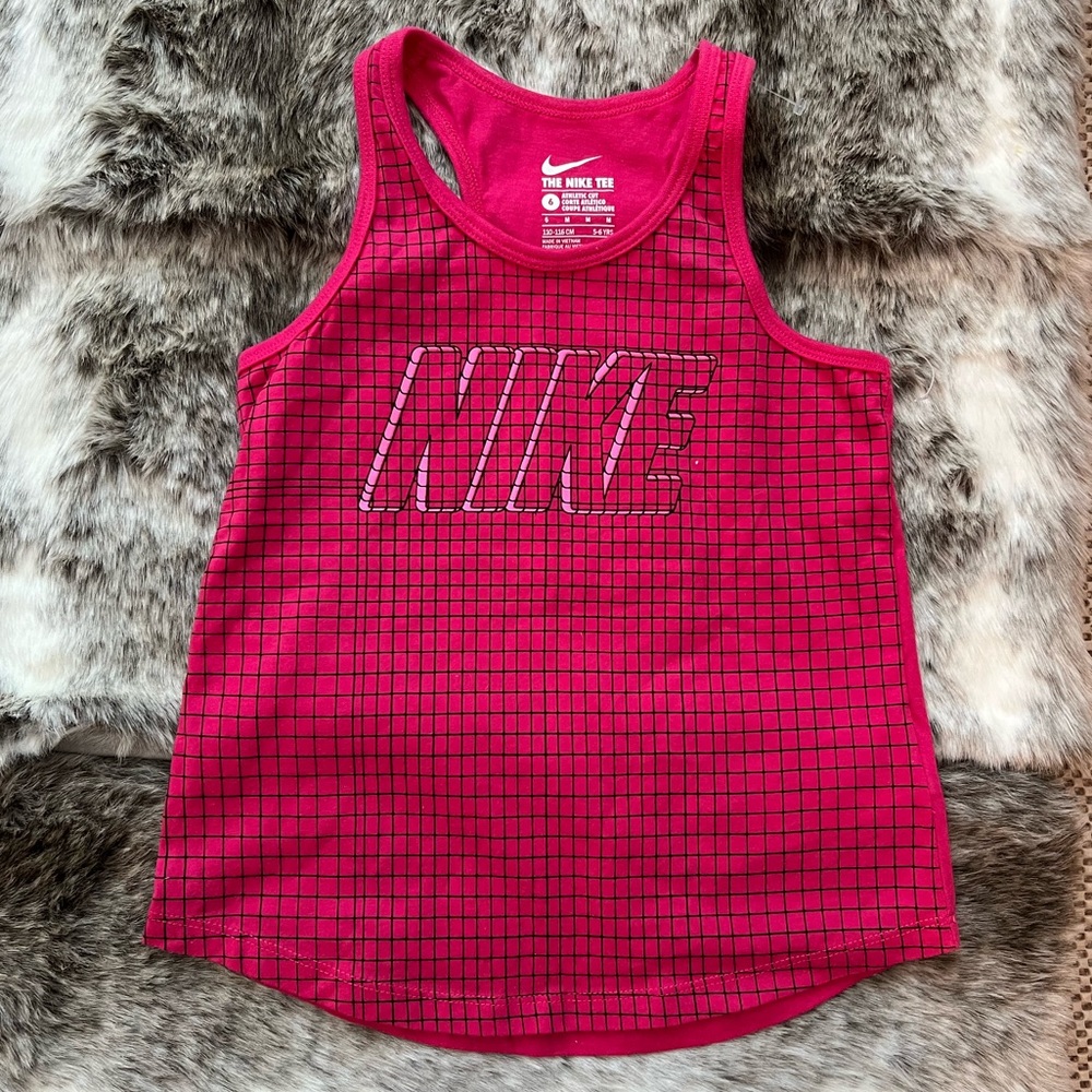 Nike Tee - for kids - size 6 NTW